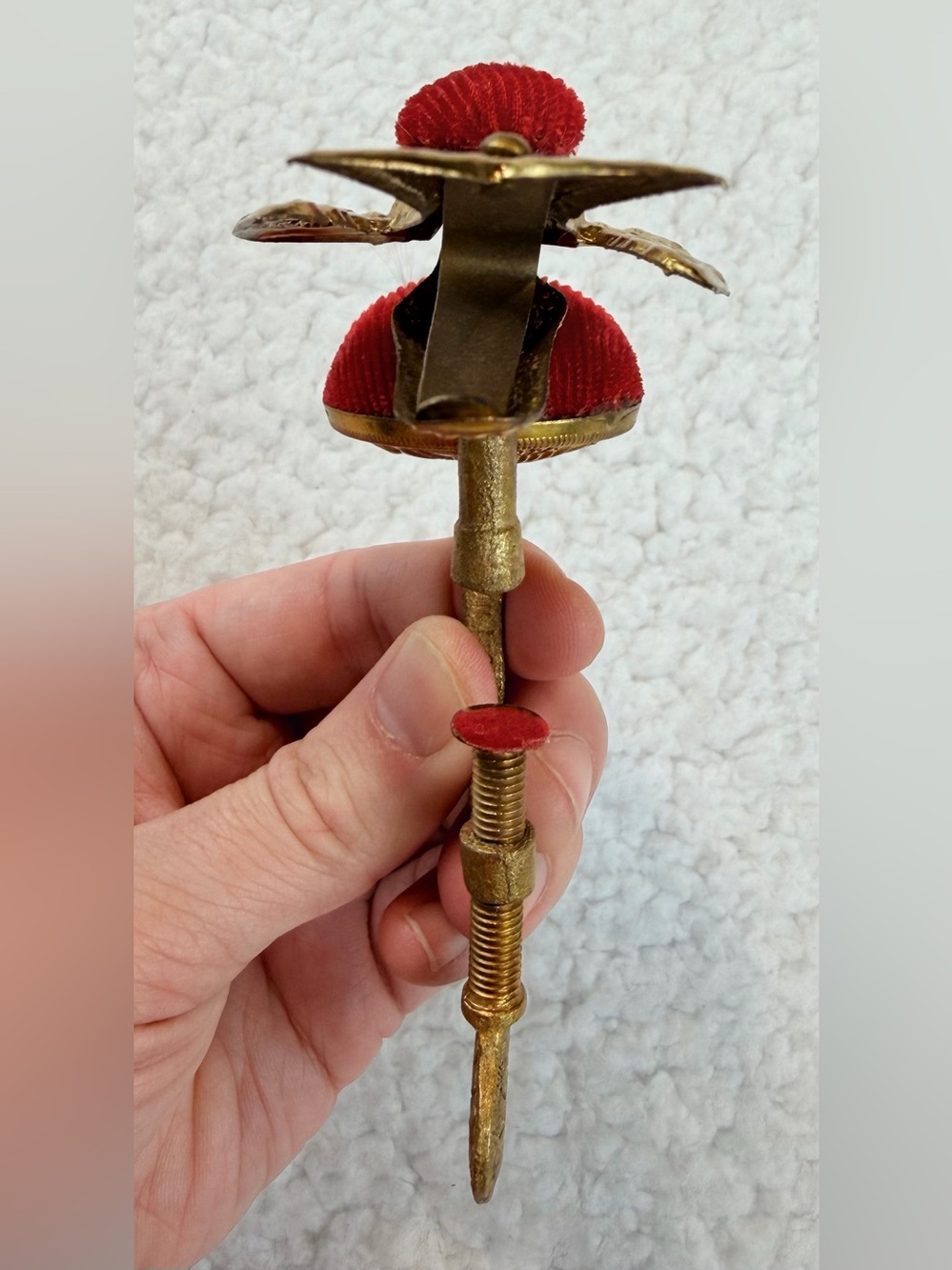 (VTG) Japanese Gold-Tone Ornate Bird Sewing Clamp with Red Pin Cushions, OS - Picture 14 of 16